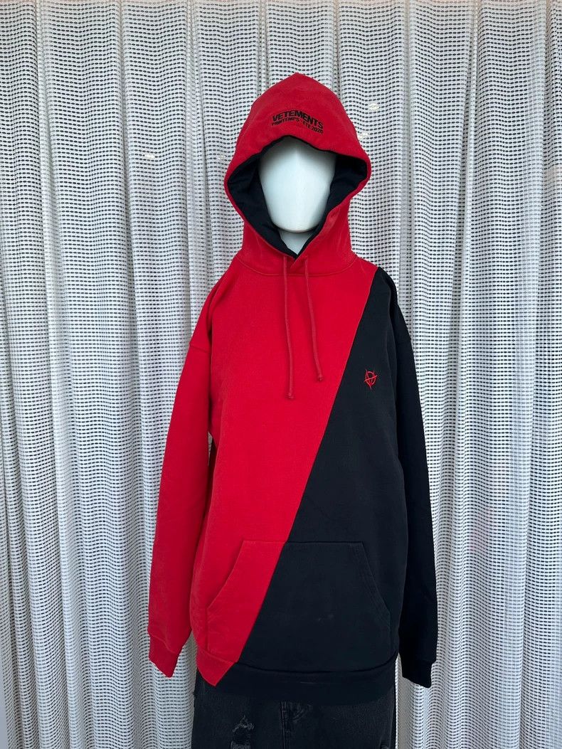 Vetements Vetements Black and Red Thick Balaclava Hoodie Size US M / EU 48-50 / 2 - 1 Thumbnail
