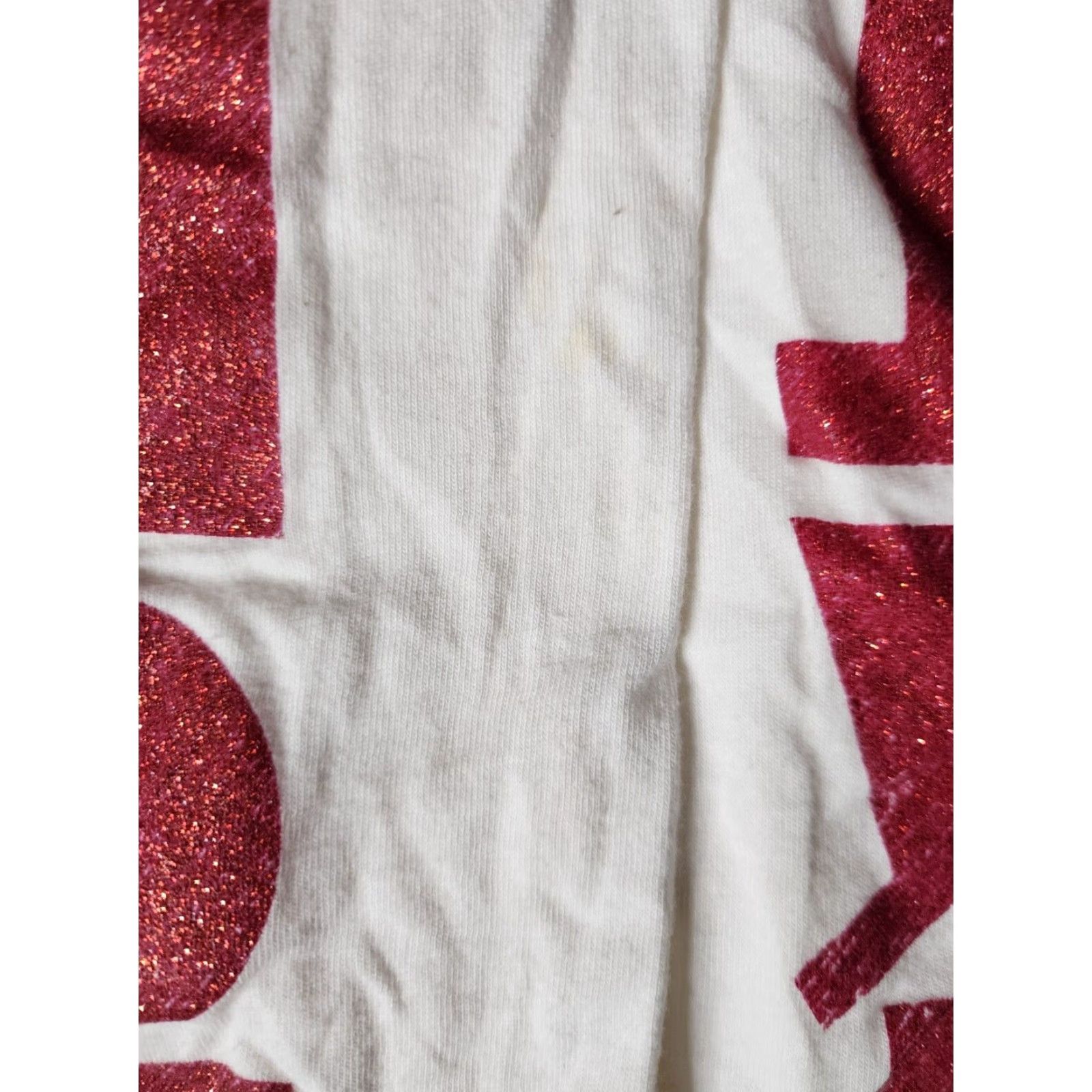 Vintage Betty Boop Graphic V Neck Tee, White, Juniors Small, Glitter, Distressed Size S / US 4 / IT 40 - 3 Thumbnail