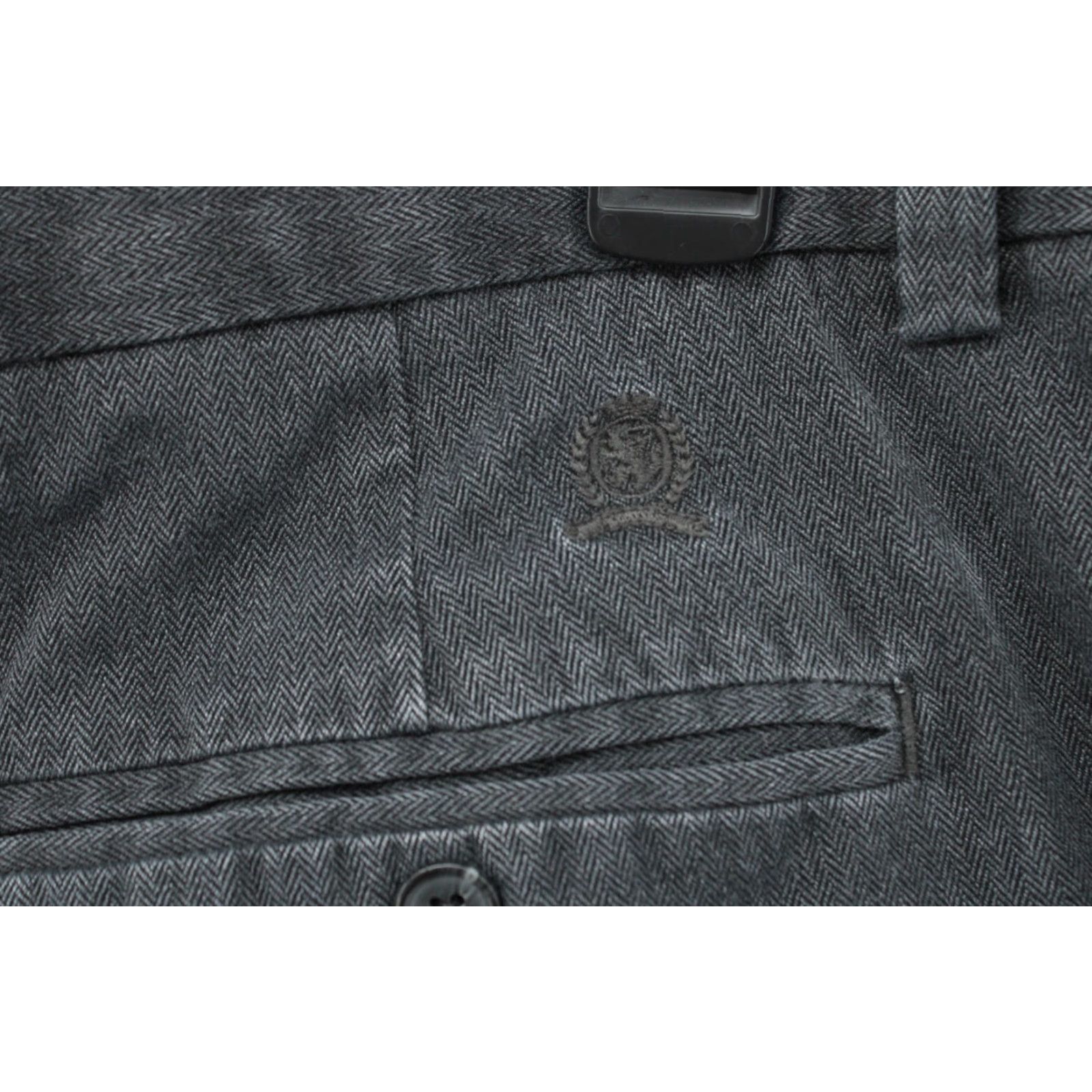 Tommy Hilfiger VINTAGE Tommy Hilfiger Chino Pants Mens 40 Black Baggie Straight Leg Herringbone 90s City Logo Y2K Size US 40 / EU 56 - 6 Thumbnail
