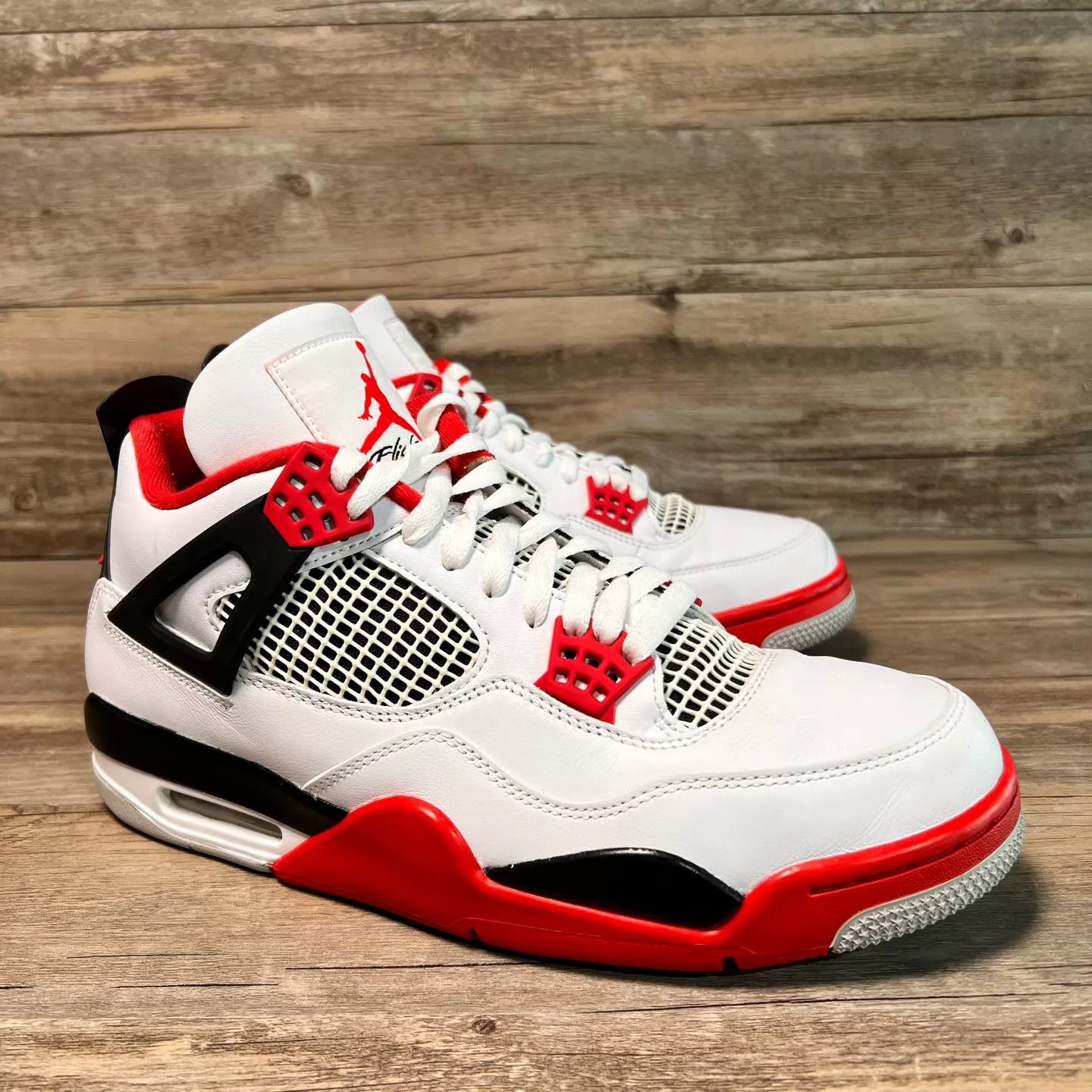 Nike AJ4 White/Red Flame 44.5 US 9.7/10 Size US 11.5 / EU 44-45 - 2 Thumbnail
