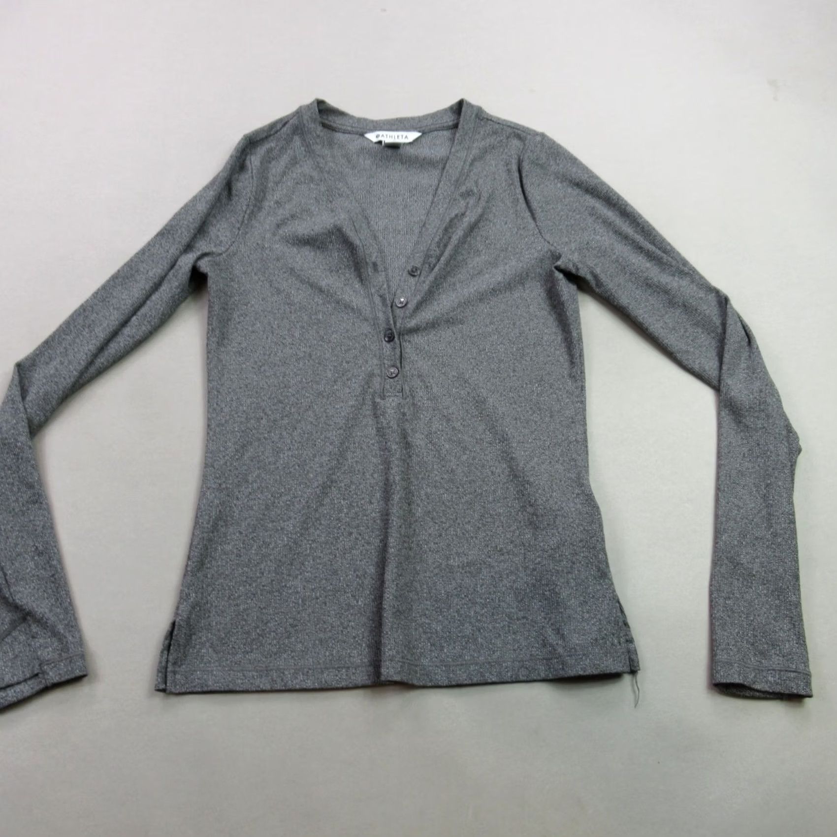Athleta Athleta Shirt Womens XS Long Sleeve Lightweight V Neck Henley Gray Size XS / US 0-2 / IT 36-38 - 2 Thumbnail
