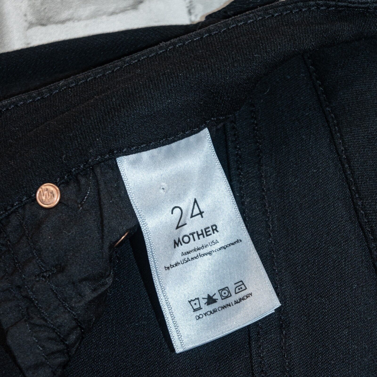MOTHER MOTHER Denim The Looker Jeans in Black Not Guilty Size 24 Size 24" / US 00 / IT 34 - 7 Thumbnail