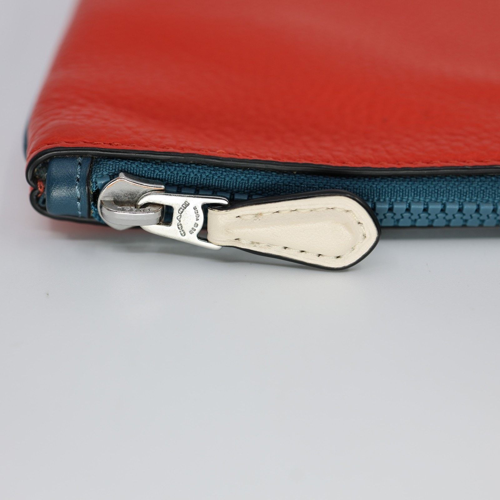 Coach COACH x MARVEL Pouch SPIDER-MAN Limited Ed Bag D2080-1826 Size ONE SIZE - 5 Thumbnail