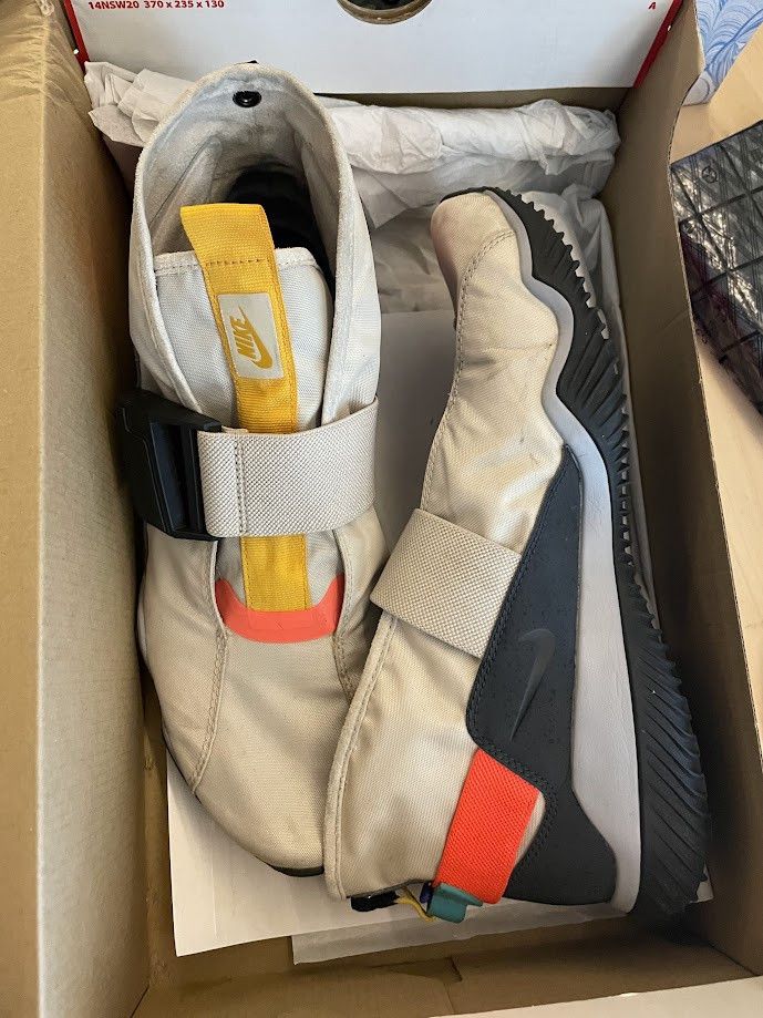 Nike Komyuter SE Size US 10 / EU 43 - 1 Thumbnail
