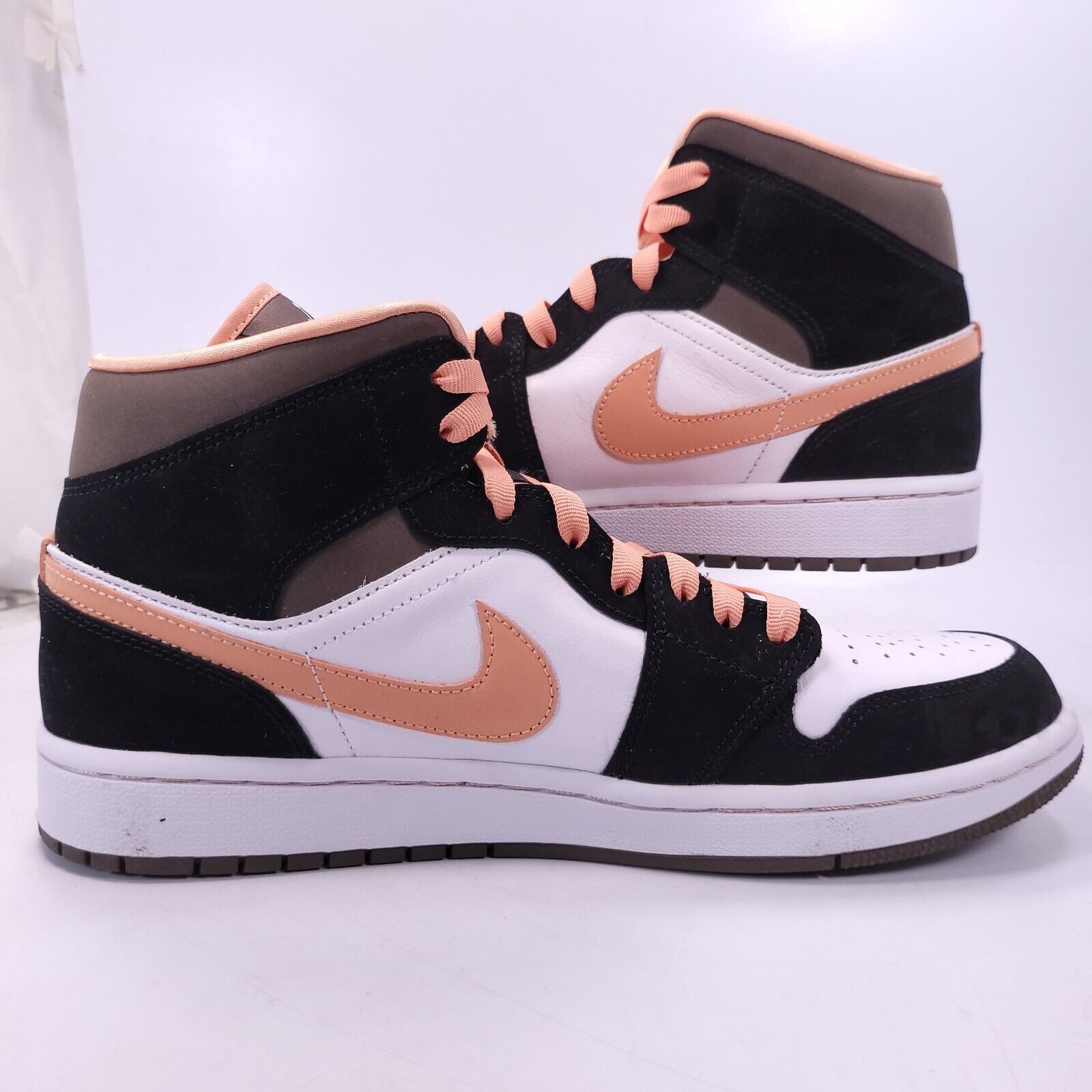 Nike Nike Air Jordan 1 Mid SE Shoe Womens Size 10.5 DH0210-100 Size US 10.5 / IT 40.5 - 5 Thumbnail