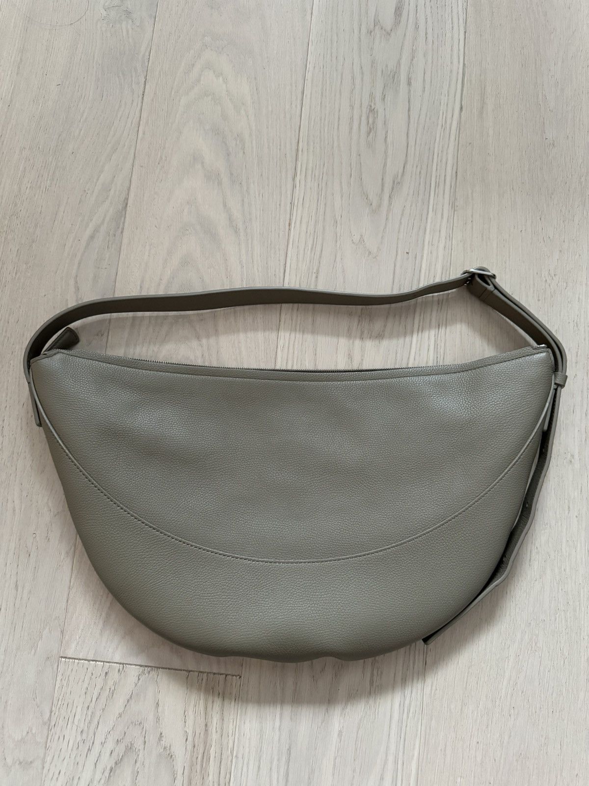 The Row The Row Jouve Small leather shoulder bag Size ONE SIZE - 9 Thumbnail