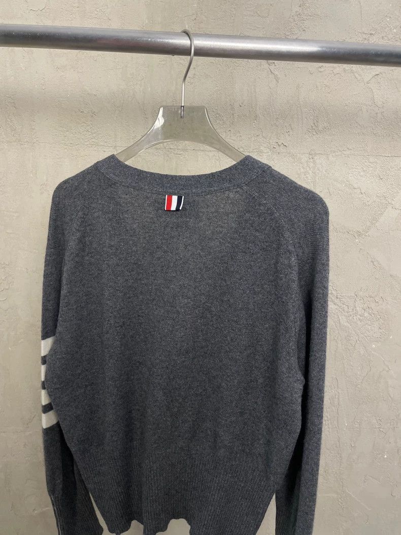 Thom Browne Thom Browne size1 Gray four stripe cashmere sweater Size US S / EU 44-46 / 1 - 4 Thumbnail