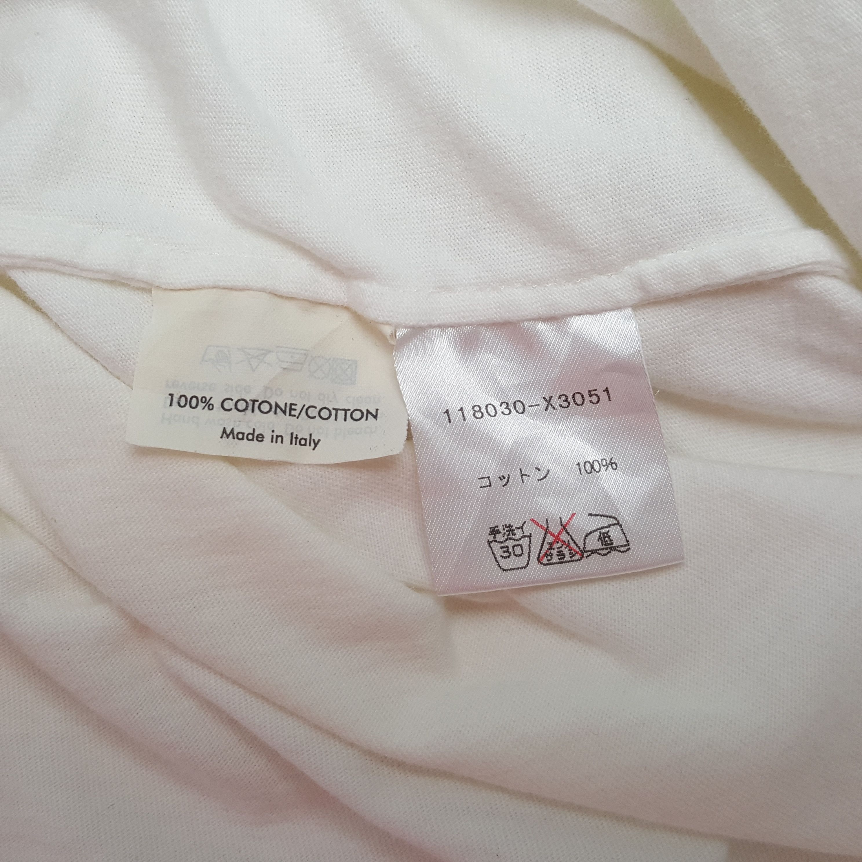 Yves Saint Laurent Yves Saint Laurent YSL Fashion Brand Tshirt RR30 Size US XS / EU 42 / 0 - 5 Thumbnail