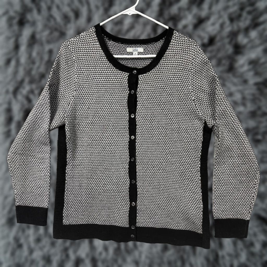 Croft & Barrow Croft & Barrow Cardigan Sweater Womens M Gray Geometric Knit Preppy Crew Neck Long Sleeve Button-Front Size M / US 6-8 / IT 42-44 - 1 Thumbnail