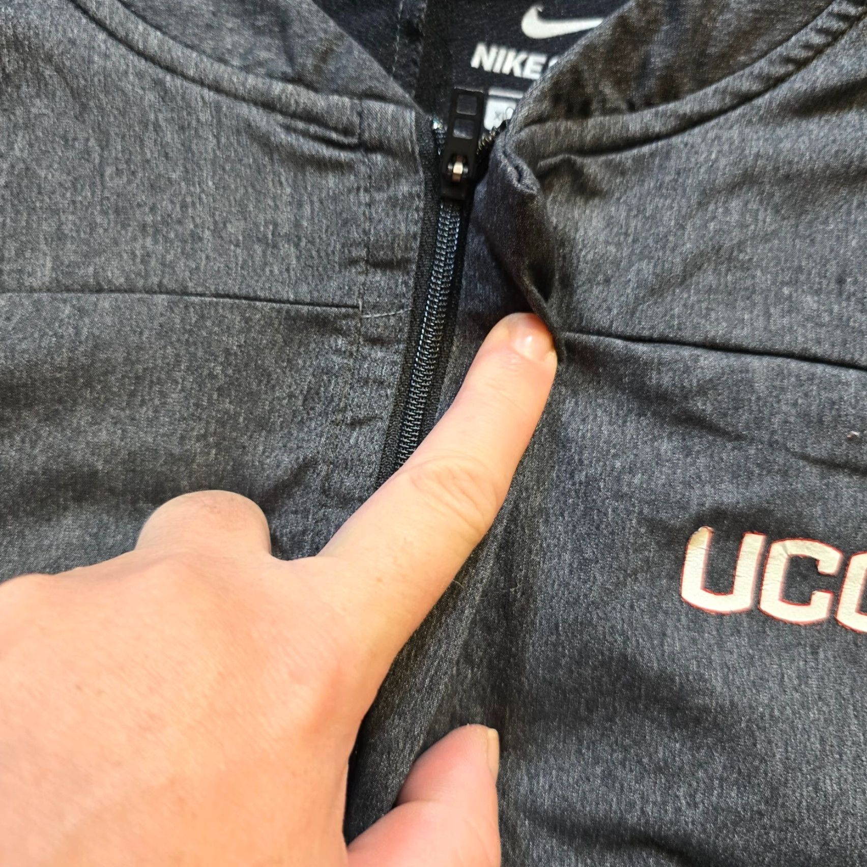 Nike Nike Jacket Mens XL Gray Shield Windbreaker UCONN 1/4 Zip Casual Athletic Size US XL / EU 56 / 4 - 5 Thumbnail