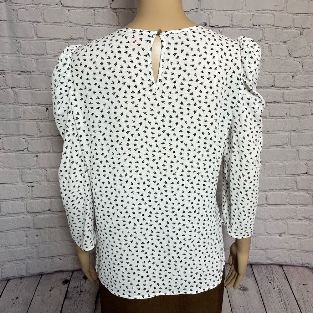 Vince Camuto NWT New Vince Camuto Puff Sleeve Ivory Black Floral Top Blo Size XS / US 0-2 / IT 36-38 - 6 Thumbnail