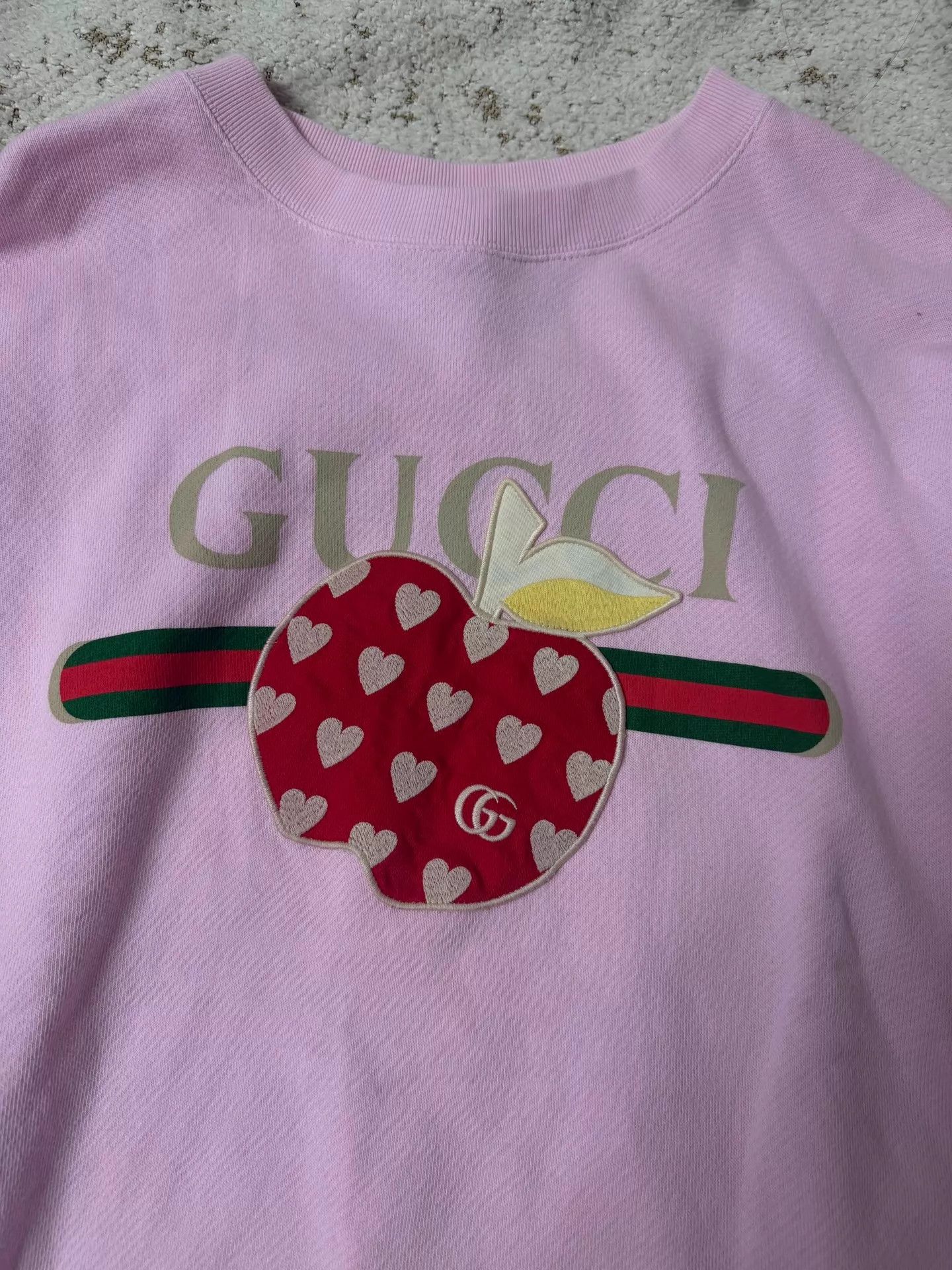 Gucci Gucci Apple Logo Hoodie Authentic XS Size XS / US 0-2 / IT 36-38 - 2 Thumbnail