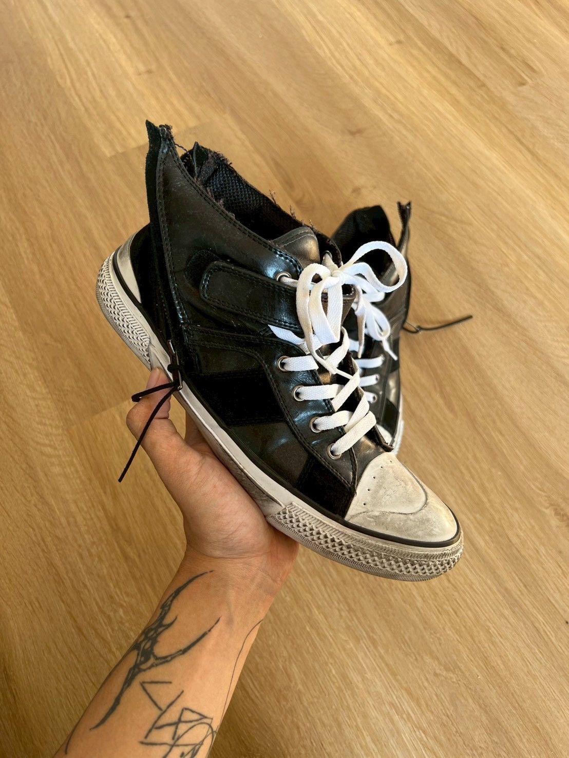 semanticdesign Semantic design Leather Low-Top Sneakers Zipper Distressed Size US 9.5 / EU 42-43 - 1 Thumbnail