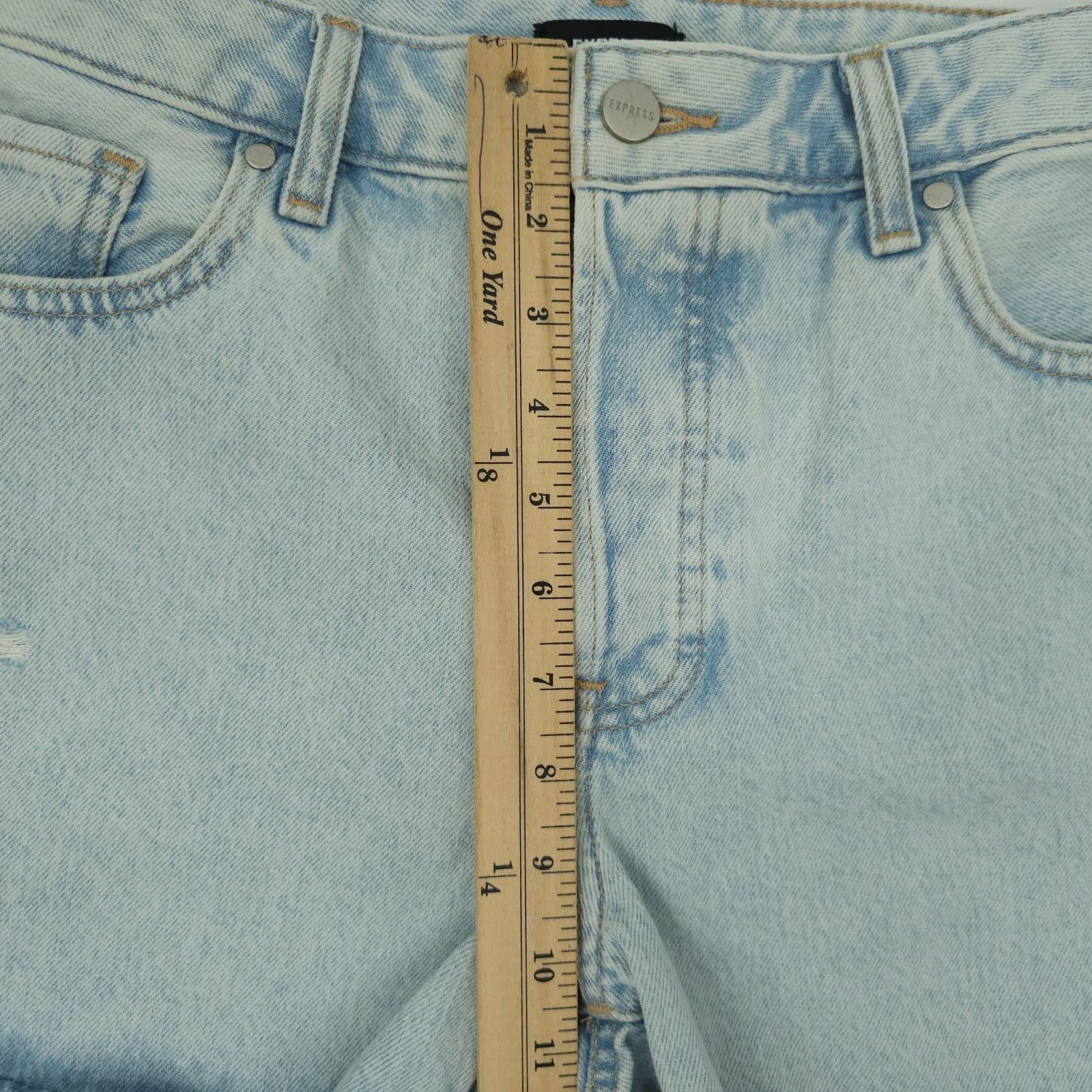 Express Express Denim Shorts Womens 10 Light Wash Boho Mid Rise Raw Size 32" / US 10 / IT 46 - 4 Thumbnail
