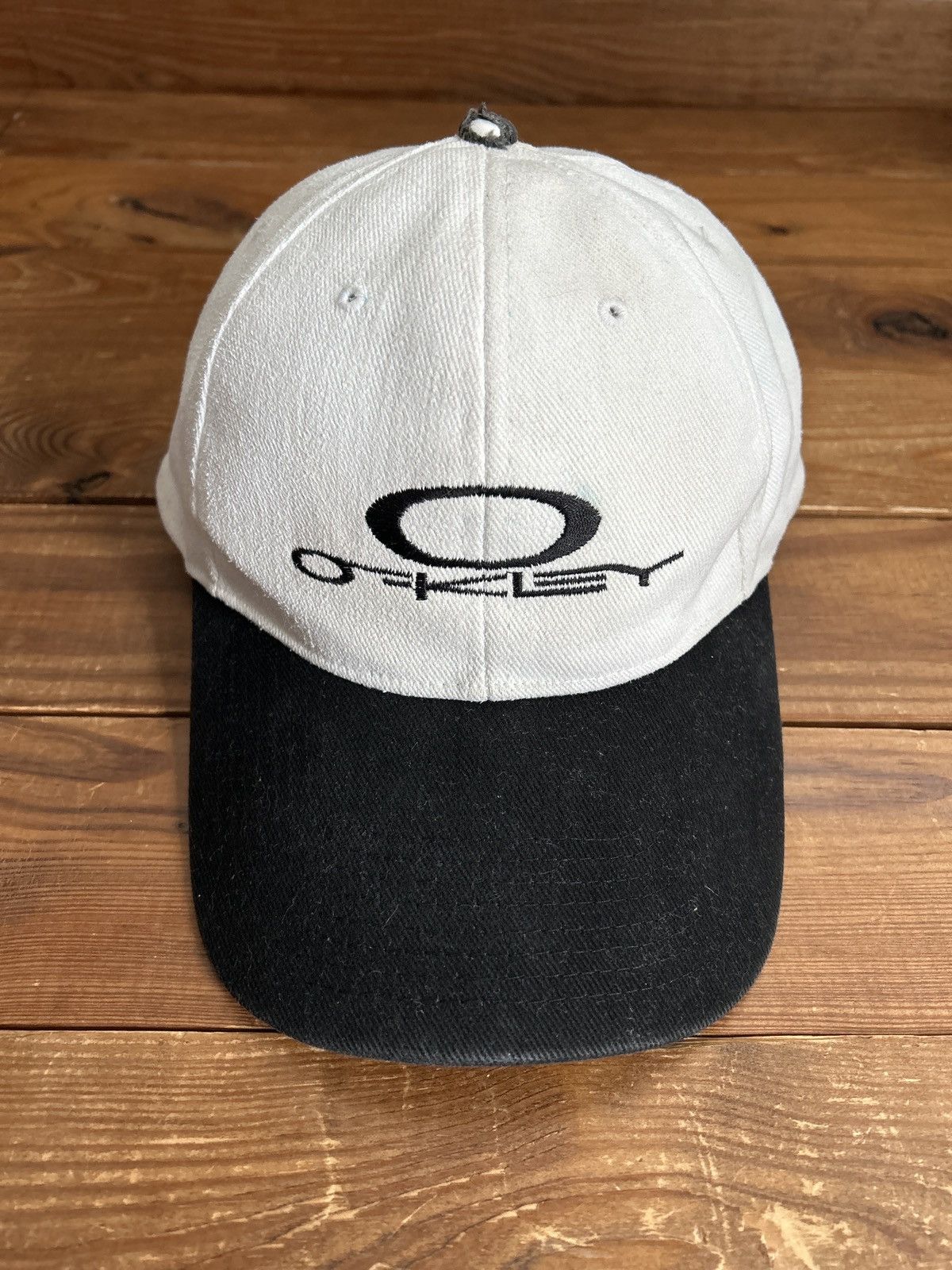 image of 90's Oakley Usa O-Matter White Hat, Men's