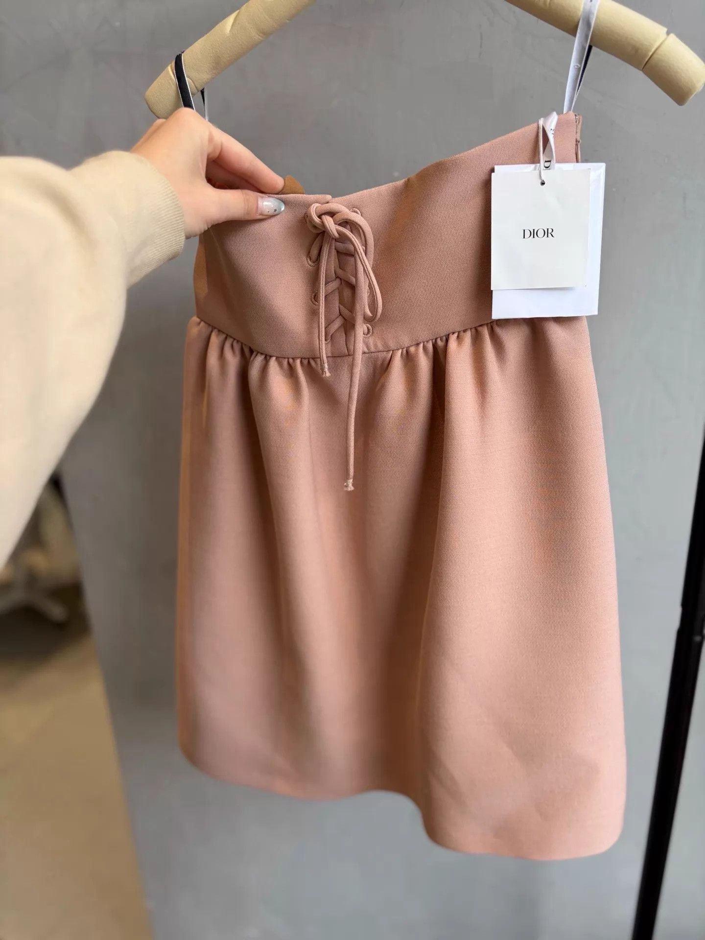 Dior Dior Blush High-Waist Wool-Silk Skirt Women's 34 Size 25" / US 0 / IT 36 - 2 Thumbnail