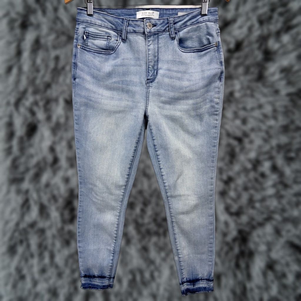 Vintage JUDY BLUE Skinny Jeans Women’s Size 30 Light Wash Stretch Raw Hem Size 30" / US 8 / IT 44 - 1 Thumbnail