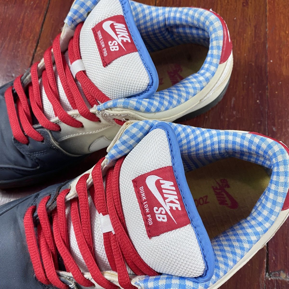 Nike SB Dunk Low Dorothy 2014 Size US 8.5 / EU 41-42 - 5 Thumbnail