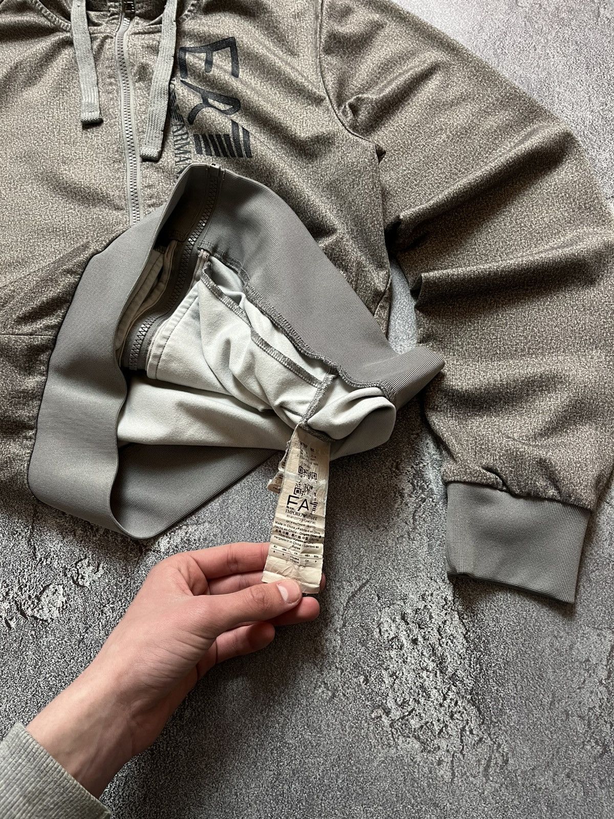 Emporio Armani Vintage Track Jacket Zip Hoodie Emporio Armani Big Logo Mens Size US S / EU 44-46 / 1 - 7 Thumbnail
