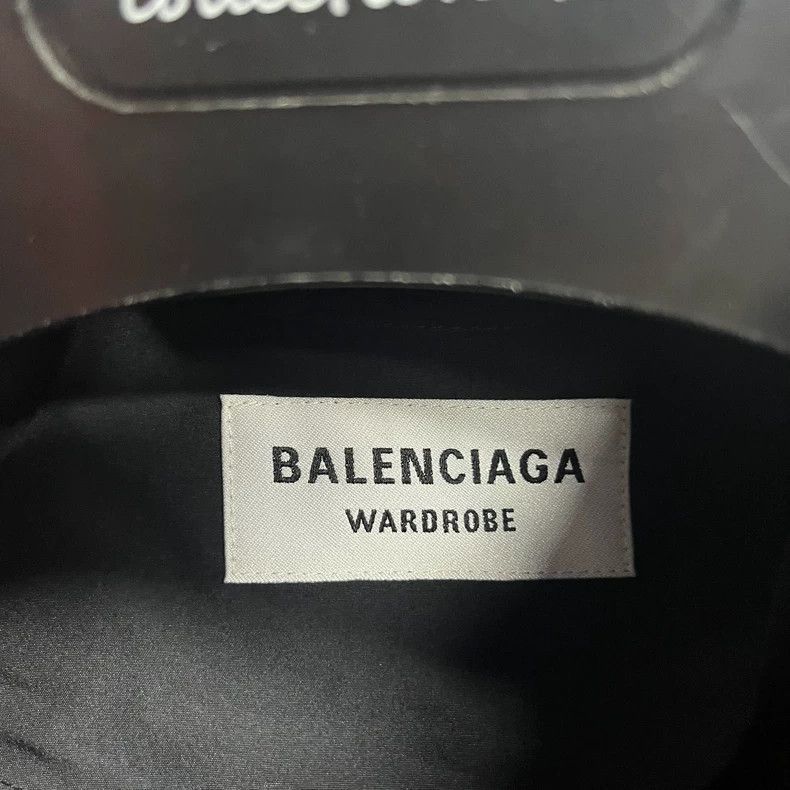 Balenciaga Balenciaga Black lock buckle print pattern logo submachine Size US XS / EU 42 / 0 - 5 Thumbnail