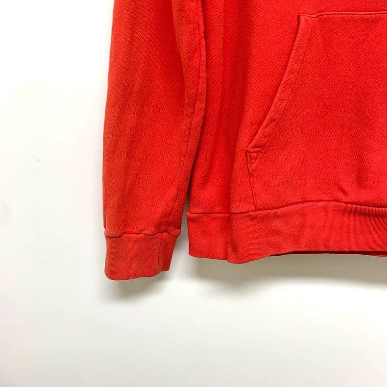 Louis Vuitton Louis Vuitton size 4l Red graffiti logo hooded sweatshirt Size US M / EU 48-50 / 2 - 5 Thumbnail