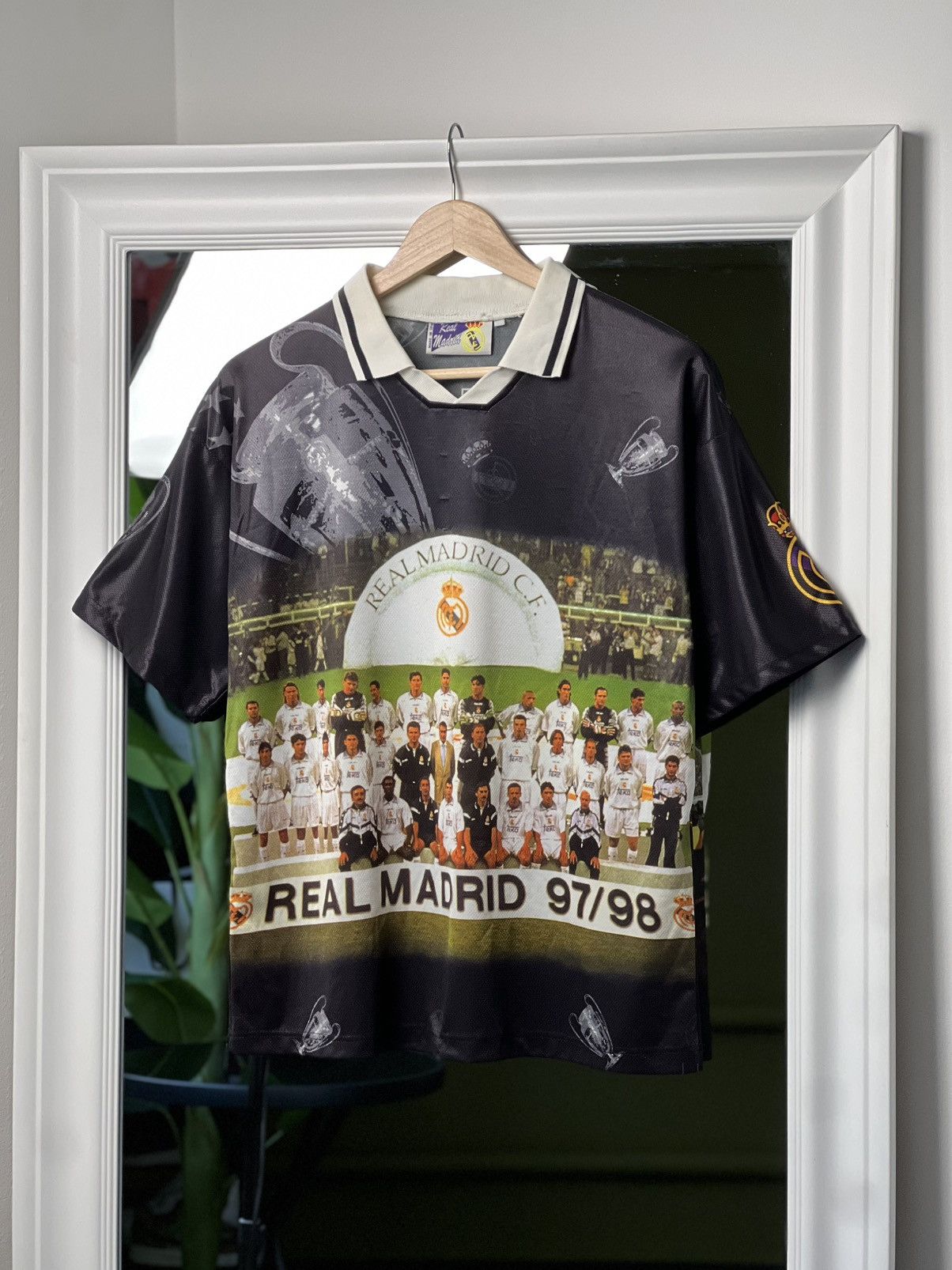 Vintage Real Madrid 97/98 Vintage Home Shirt #7–Spain Copa de Europa Size US S / EU 44-46 / 1 - 2 Thumbnail