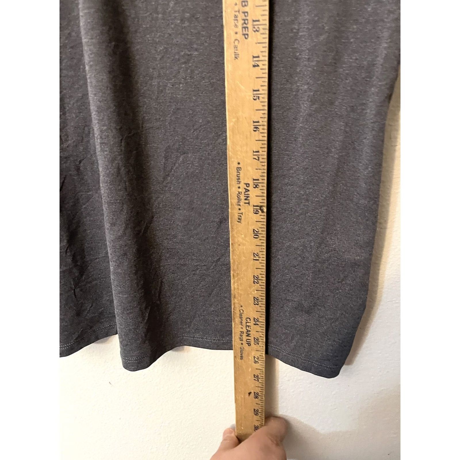 Nike VINTAGE Nike Women’s T-Shirt L Grey V-Neck Slim Dri Fit Logo Y2K Shirt Womens Size L / US 10 / IT 46 - 4 Thumbnail