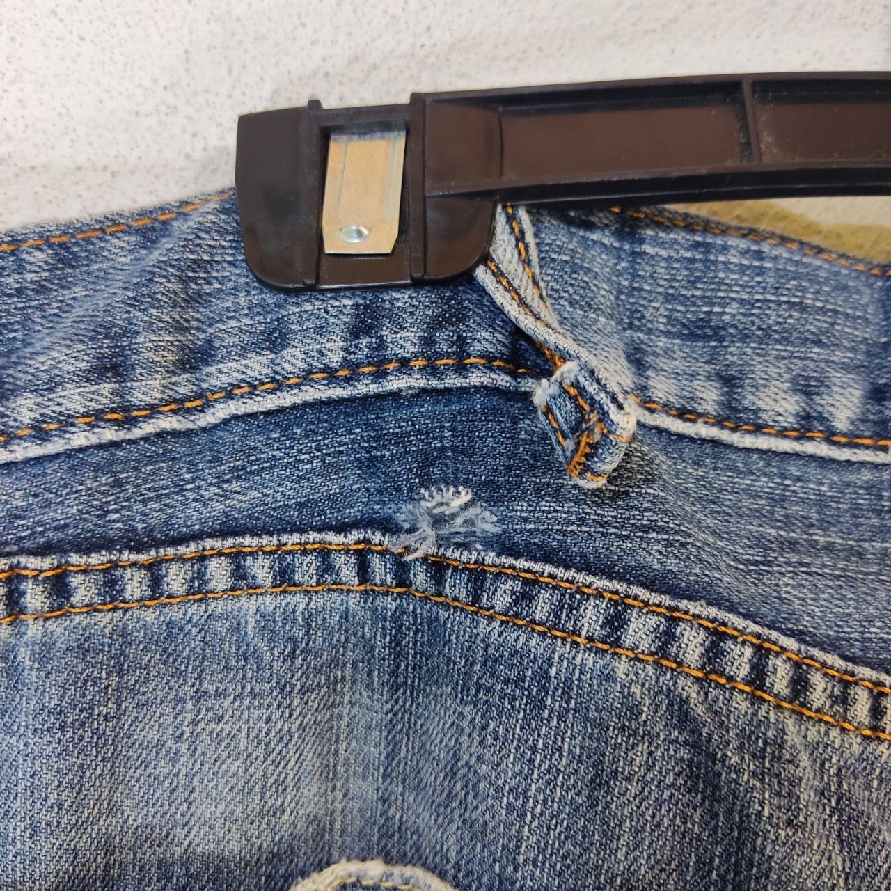 Levi's levis 505 regular fit slightly distressed denim Size US 39 - 6 Thumbnail