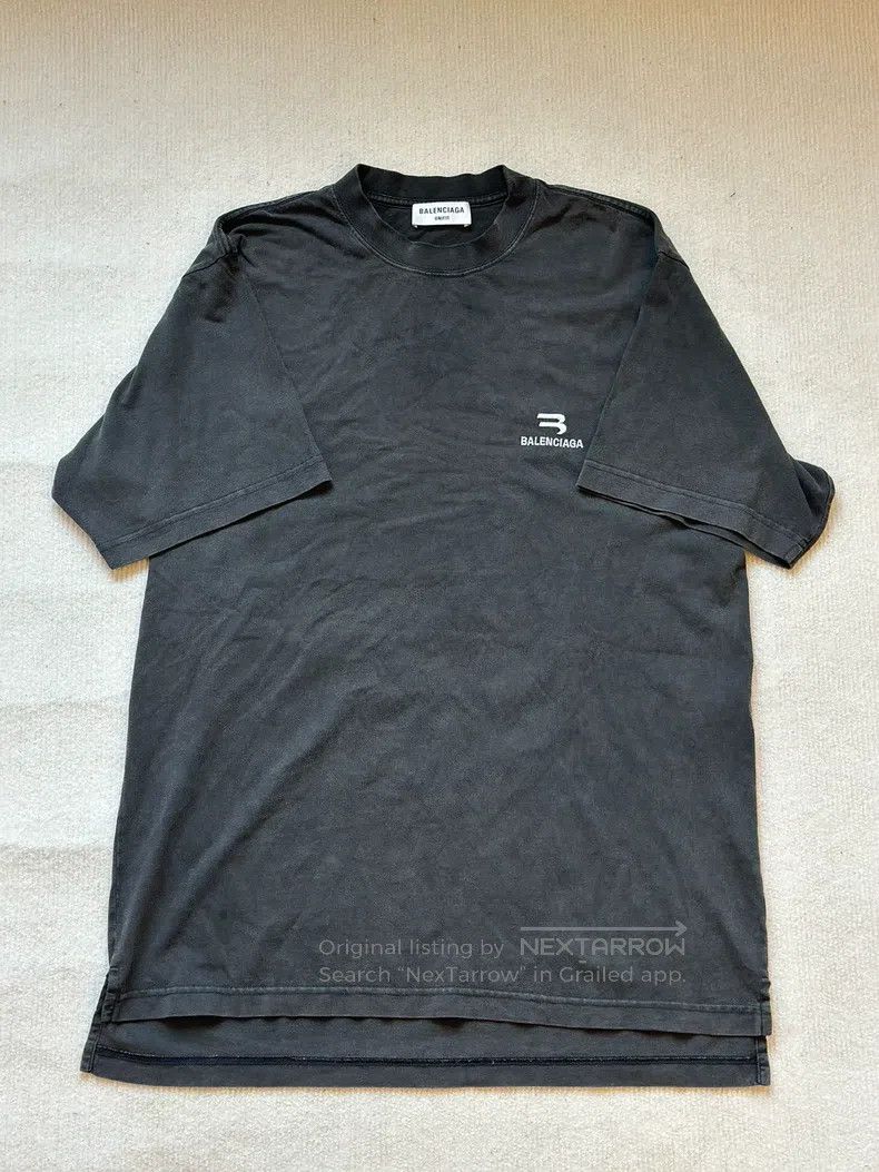 Balenciaga Balenciaga Embroidered Water-washed Black Distressed Short Size US S / EU 44-46 / 1 - 1 Thumbnail