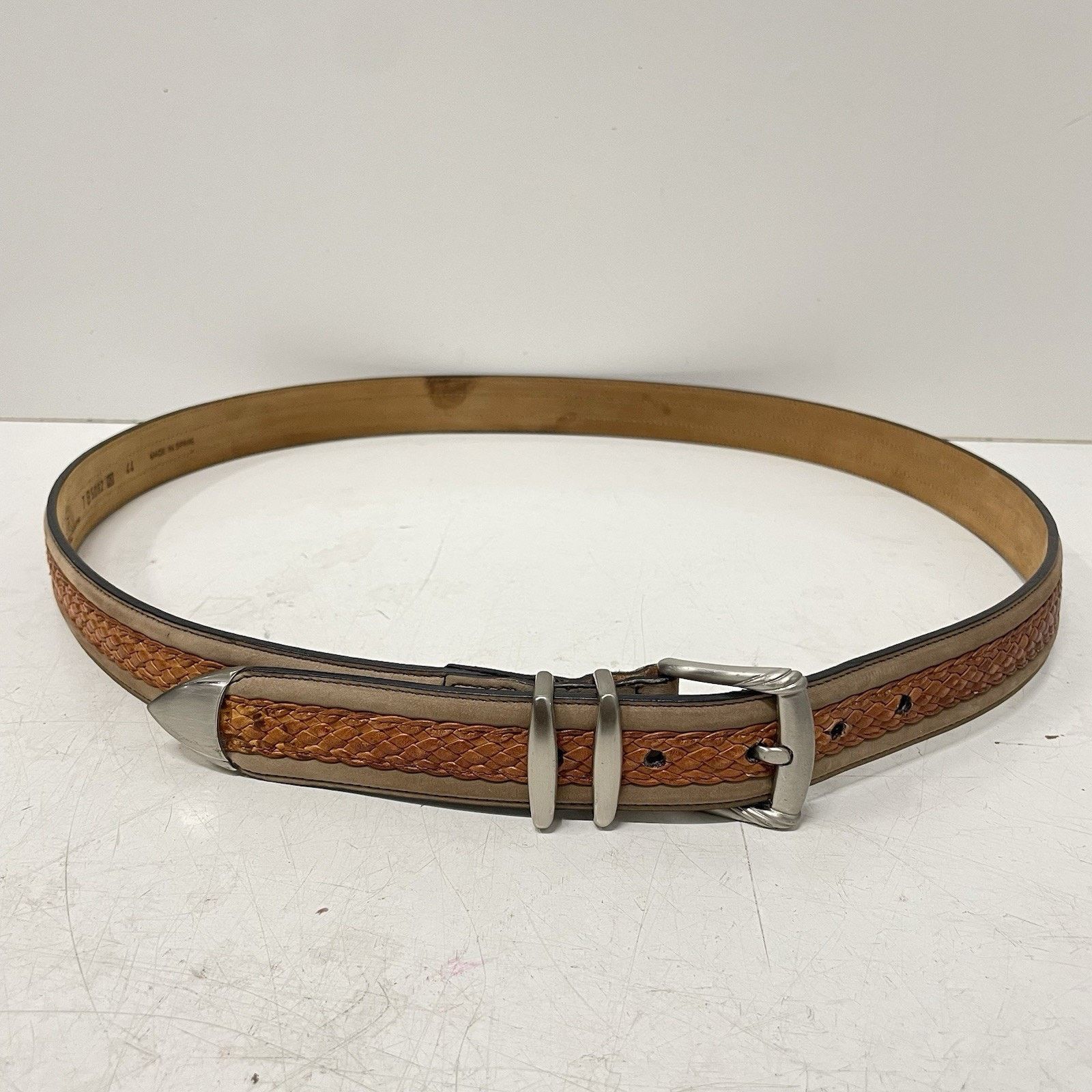 Tommy Bahama Tommy Bahama Men's Size XL (44) Tan Spanish Leather Belt Size 44 - 1 Thumbnail