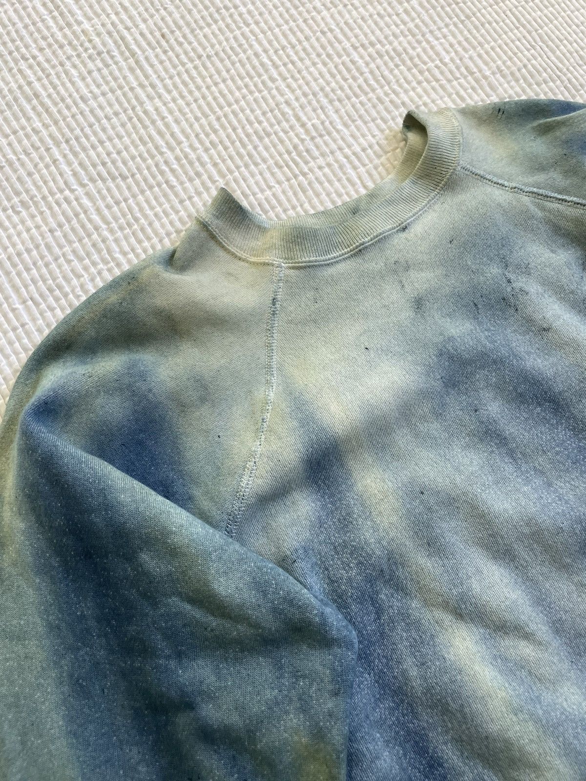 Indigo Indigo Dyed Sun Faded Crewneck Sweatshirt Size US L / EU 52-54 / 3 - 7 Thumbnail