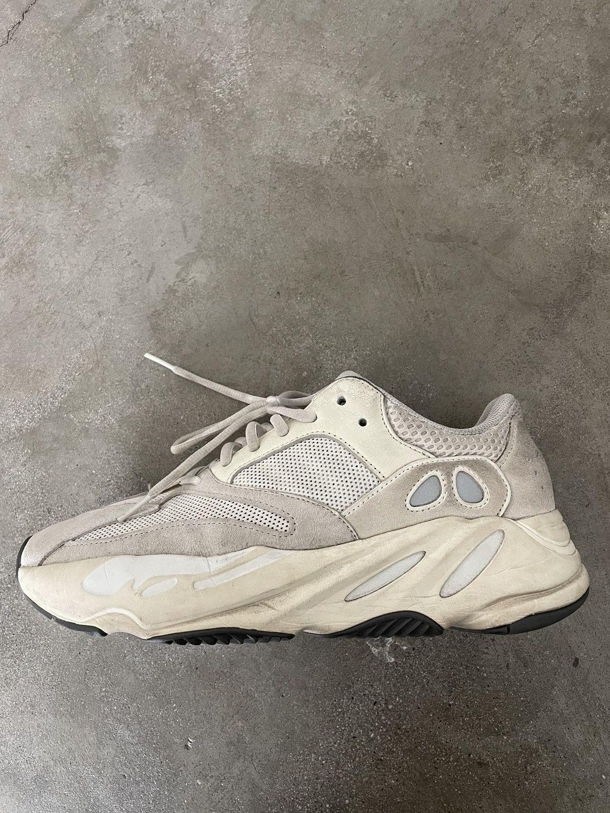 Yeezy Yeezy Boost 700 Analog Size US 9.5 / EU 42-43 - 6 Thumbnail