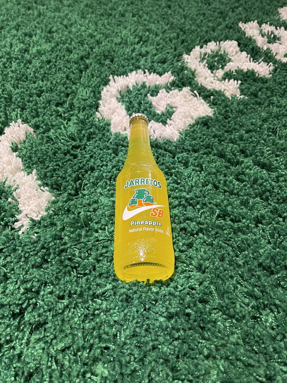 Nike Nike SB x Jarritos Single Bottle F&F Pineapple Soda Size ONE SIZE - 1 Preview