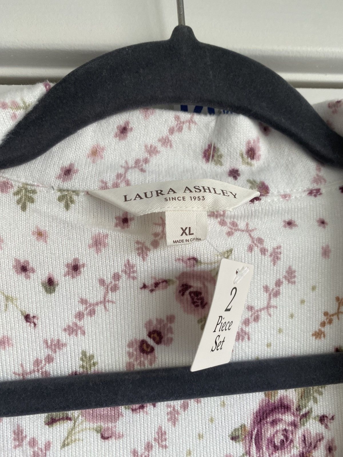 Laura Ashley Laura Ashley Women 2PC Pajamas Set Floral Size XL NWT Size ONE SIZE - 6 Thumbnail