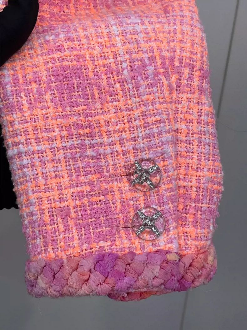 Chanel Chanel 24C early spring vacation series pink jacket 2504-Ne Size XS / US 0-2 / IT 36-38 - 3 Thumbnail
