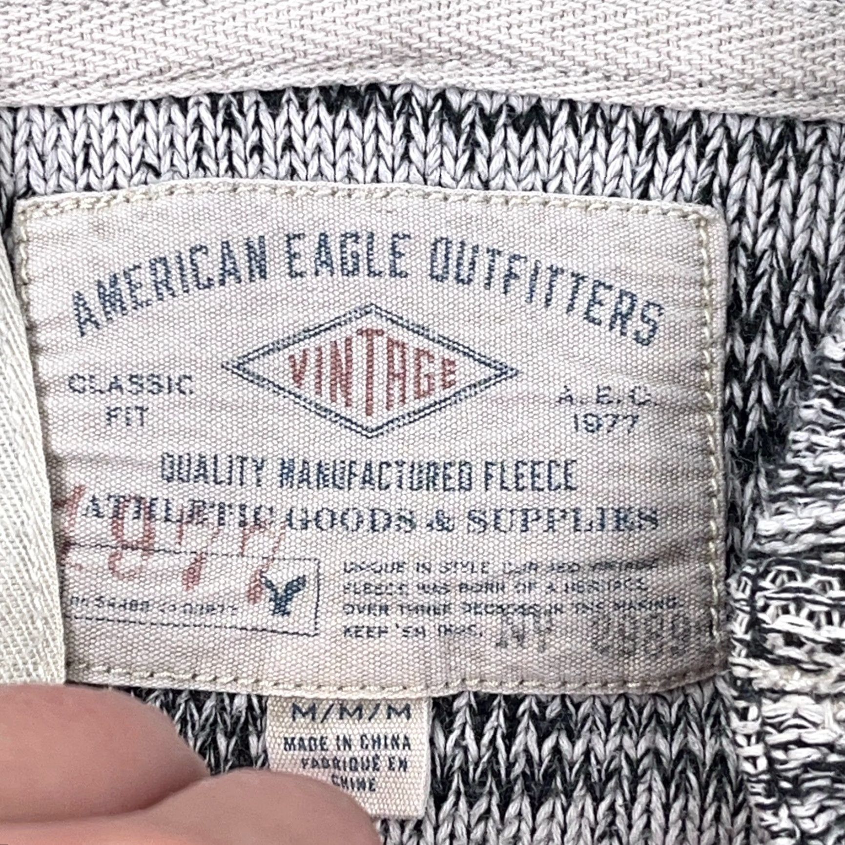 American Eagle Outfitters VINTAGE American Eagle Hoodie Men M Gray Heather Henley Sweatshirt AEO Size US M / EU 48-50 / 2 - 3 Thumbnail