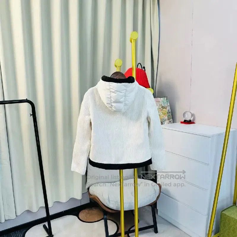 Miu Miu Miu Miu Women's White Nylon Puffer Jacket . Size M / US 6-8 / IT 42-44 - 2 Thumbnail