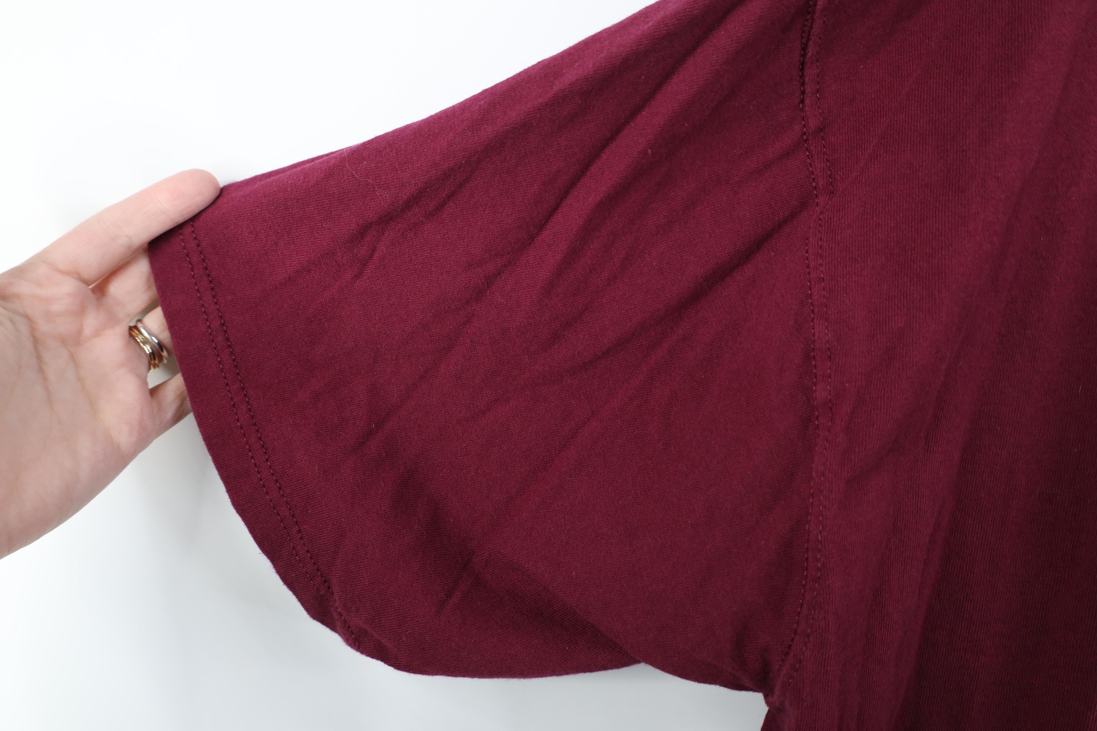 Vintage Vintage 90s Streetwear Heavyweight Cotton T-Shirt Burgundy Size US XL / EU 56 / 4 - 9 Thumbnail
