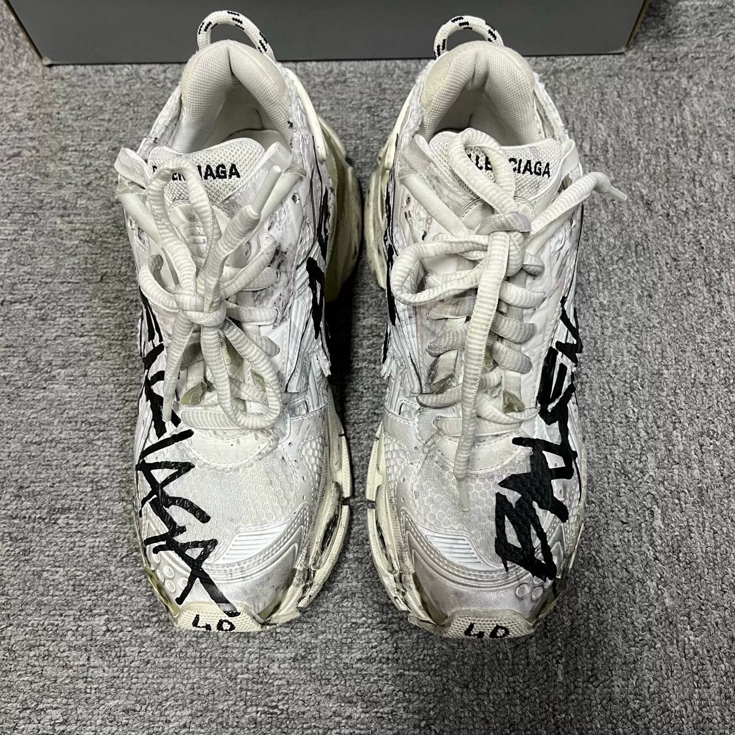 Balenciaga Balenciaga Distressed Low-Top Sneakers Size US 7 / EU 40 - 3 Thumbnail