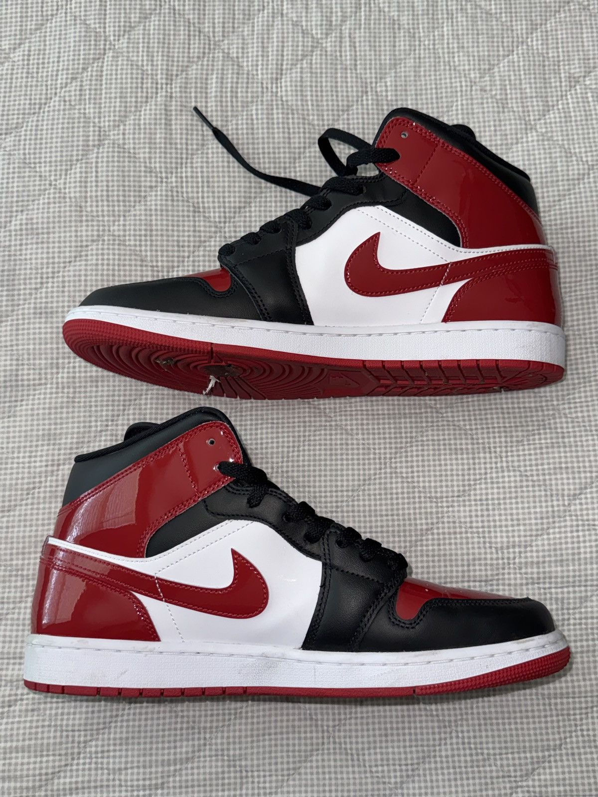 Jordan Brand Air Jordan 1 Mid SE ‘ Patent Bred Toe ‘ Size US 10.5 / EU 43-44 - 2 Thumbnail