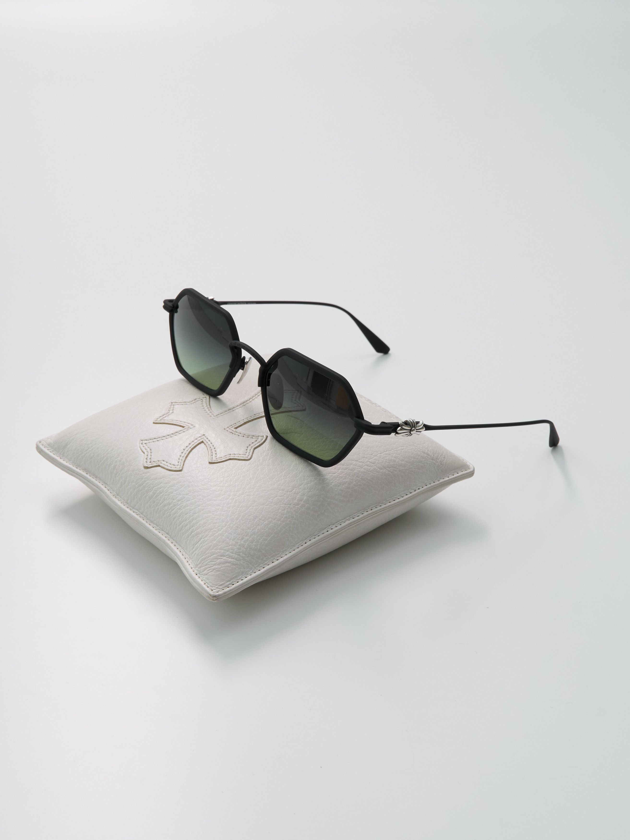 Chrome Hearts CHROME HEARTS DATASS Matte Black Size ONE SIZE - 1 Thumbnail