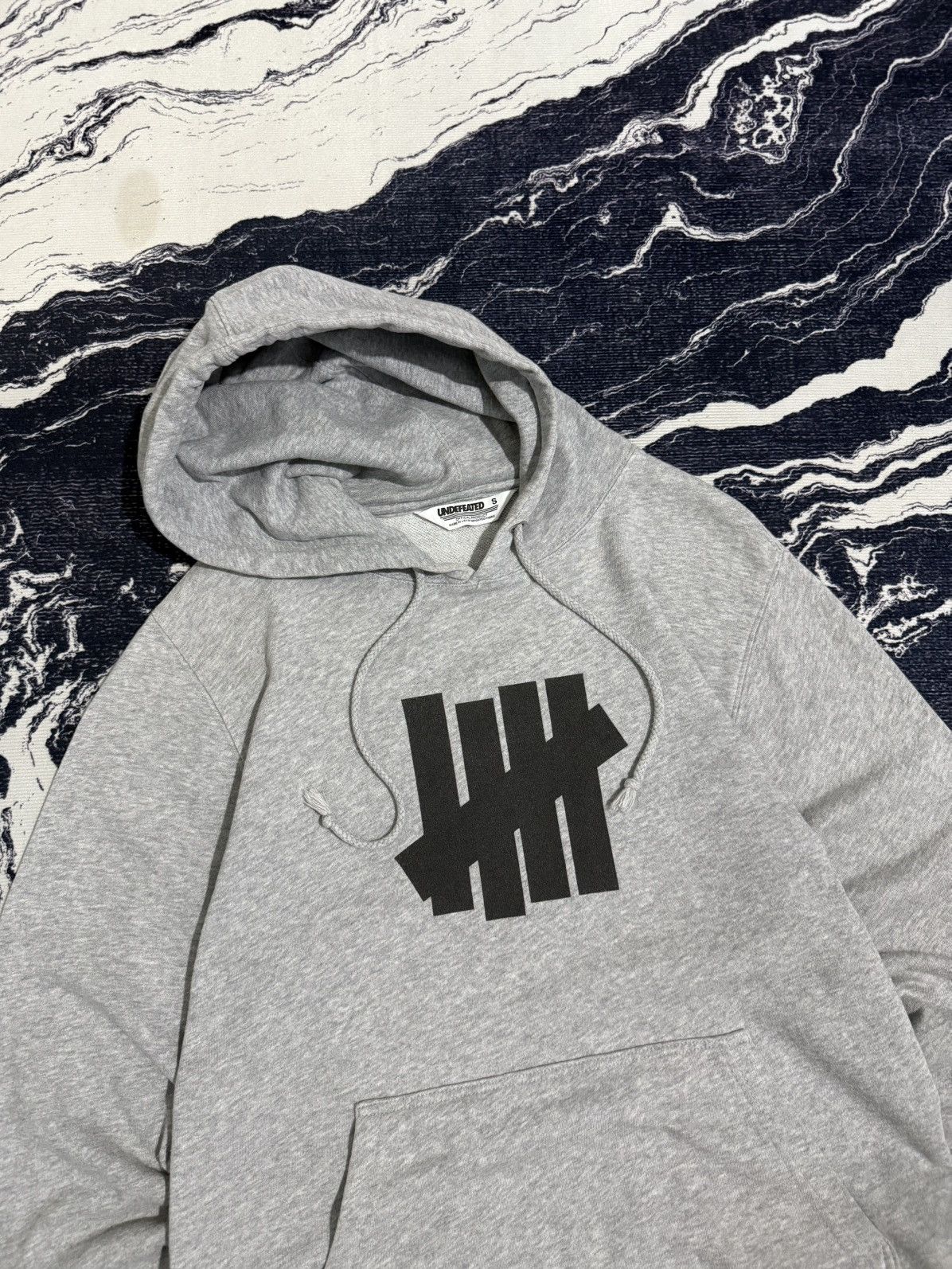 Vintage Vintage undefeated big logo hoodie Size US S / EU 44-46 / 1 - 2 Thumbnail