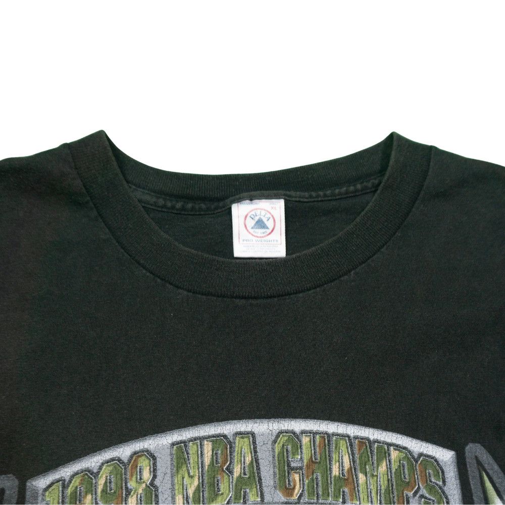 Vintage 1998 Chicago Bulls NBA Champs Camo Tee – XL Size US XL / EU 56 / 4 - 3 Thumbnail