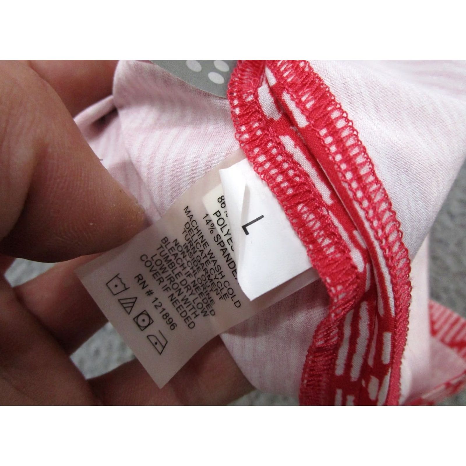 Vintage Title Nine Womens Sleeveless V Neck Zip Pocket Top L Red Polyester Golf Tennis Shirt VINTAGE? Size L / US 10 / IT 46 - 3 Thumbnail