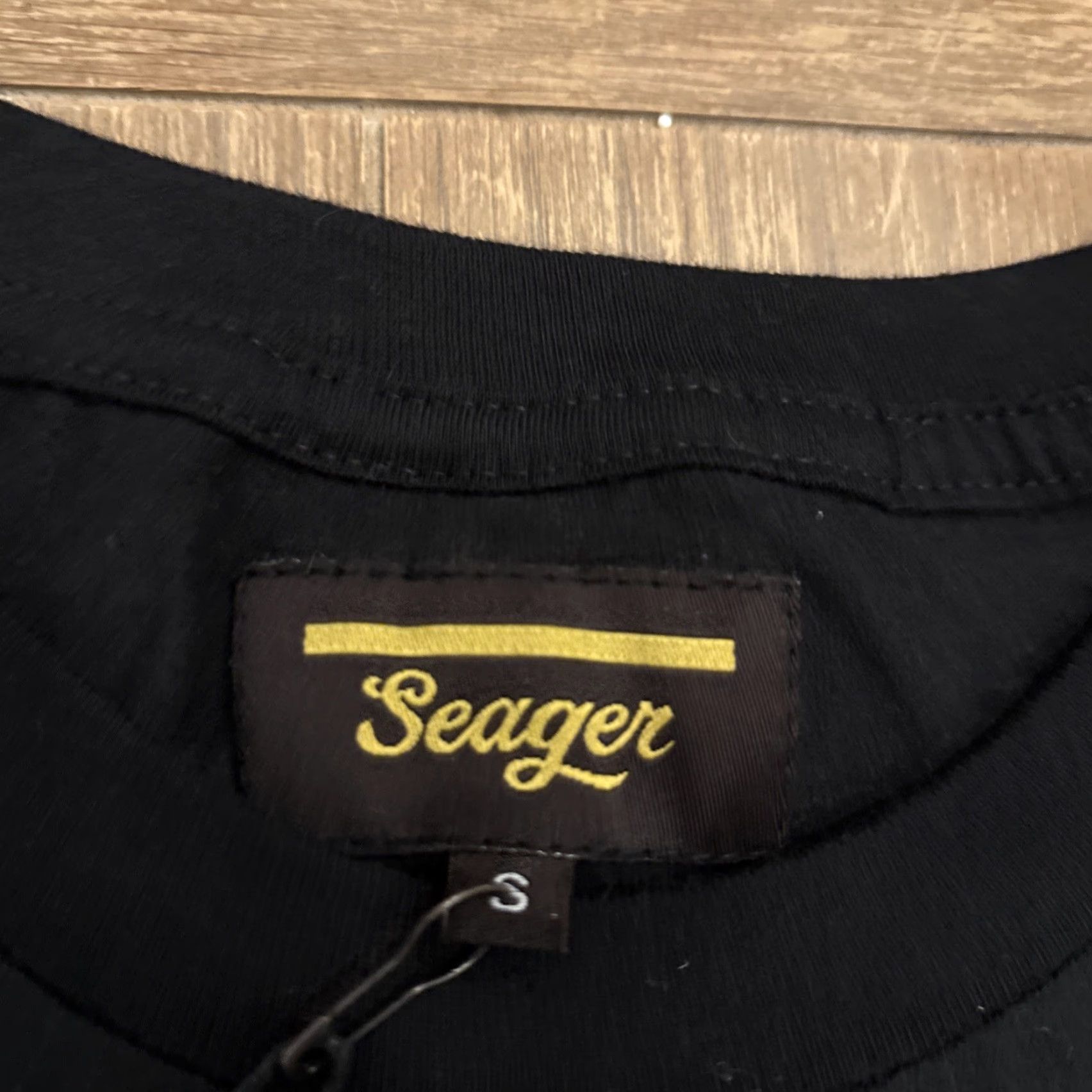 Vintage VINTAGE Seager Grit Company T-Shirt Size S Black Darts Western Mens Size US S / EU 44-46 / 1 - 4 Thumbnail