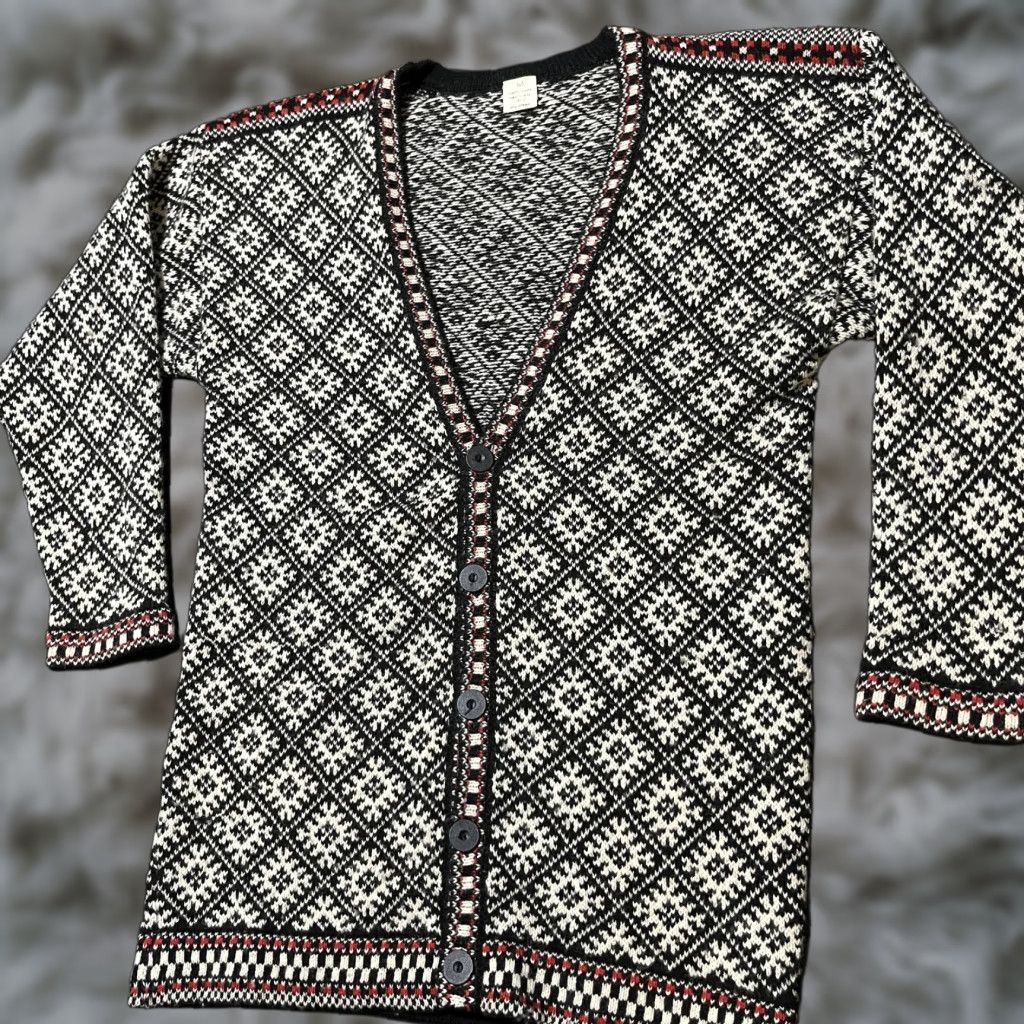 VINTAGE Fair Isle Cardigan Sweater Womens Medium 1970s Wool Nordic Knit Button Birdseye Black