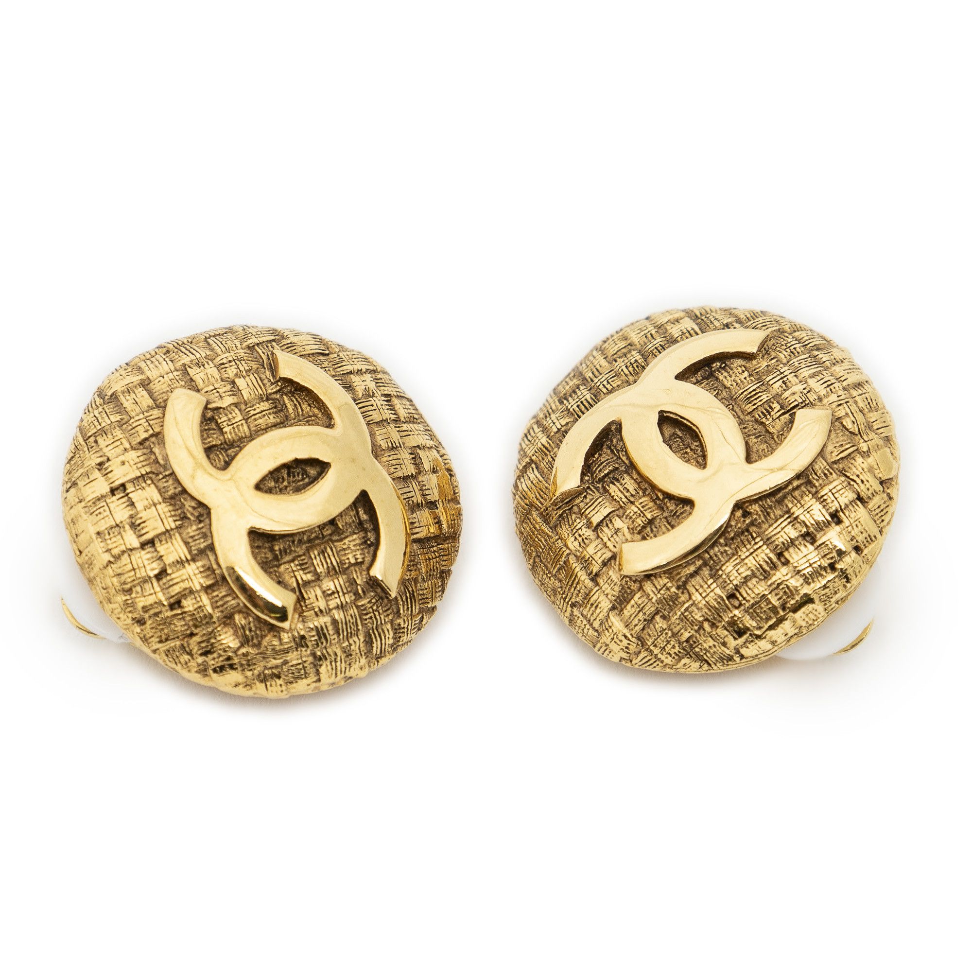 Chanel CC Quilted Round Clip On Earrings Size ONE SIZE - 1 Thumbnail