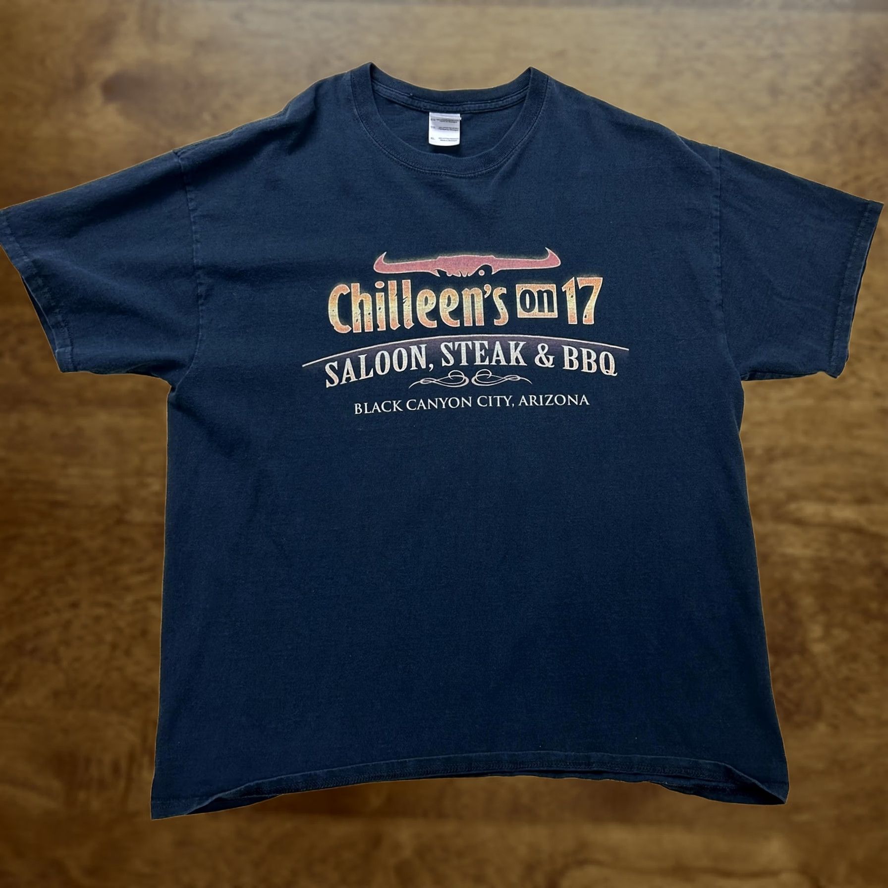 Gildan VINTAGE Chilleen's on 17 Gildan Shirt Mens XL Black Saloon Steak BBQ Arizona Tee T-Shirt Size US XL / EU 56 / 4 - 1 Thumbnail