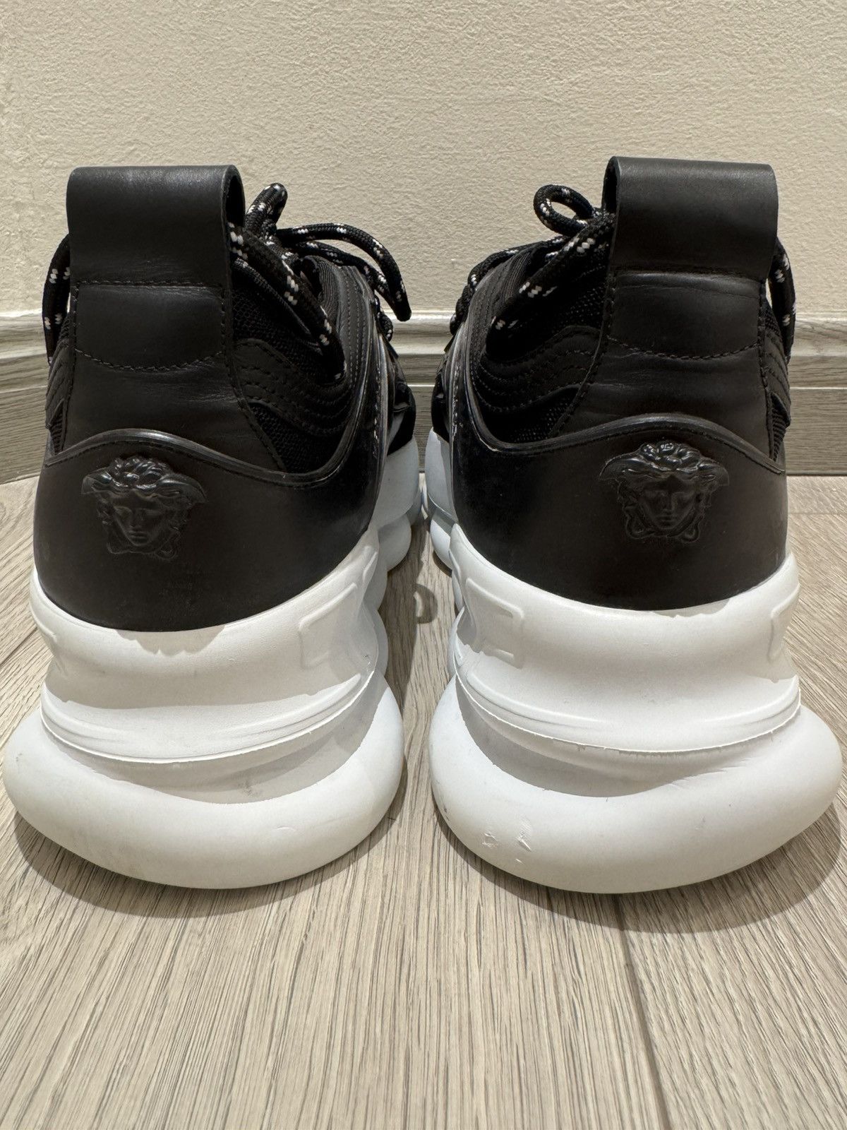 Designer Versace Chain Reaction Sneaker ‘Black and White’ Size US 8 / EU 41 - 4 Thumbnail
