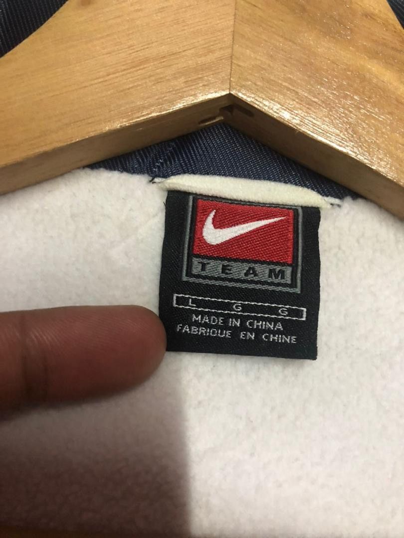 Nike × Vintage Vintage Nike Basketball Windbreaker Jacket Size US L / EU 52-54 / 3 - 18 Thumbnail